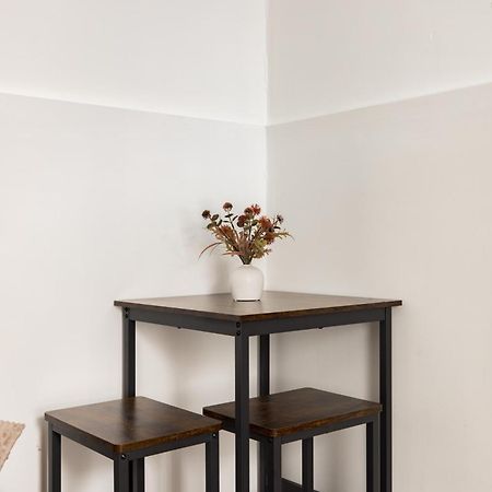 1Bd Apartment Near Olympic Park, East Londra Esterno foto